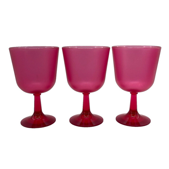 Lot of 9 VTG Pink Plastic Tumbler, Wine Goblet, Water Cups Textured Beverageware - Picture 2 of 16